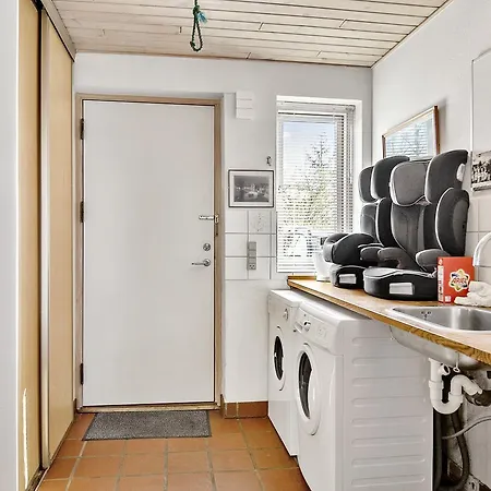 Semesterbostad Mollevangen Holiday House