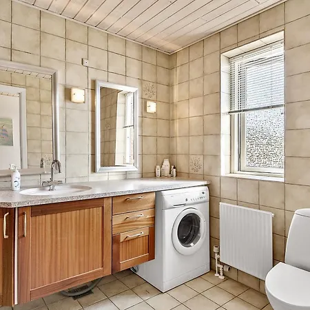 Semesterbostad Mollevangen Holiday House *