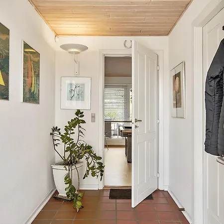 Semesterbostad Mollevangen Holiday House